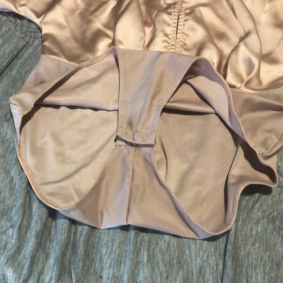 Pink silk v cut bodysuit - Picture 5 of 6